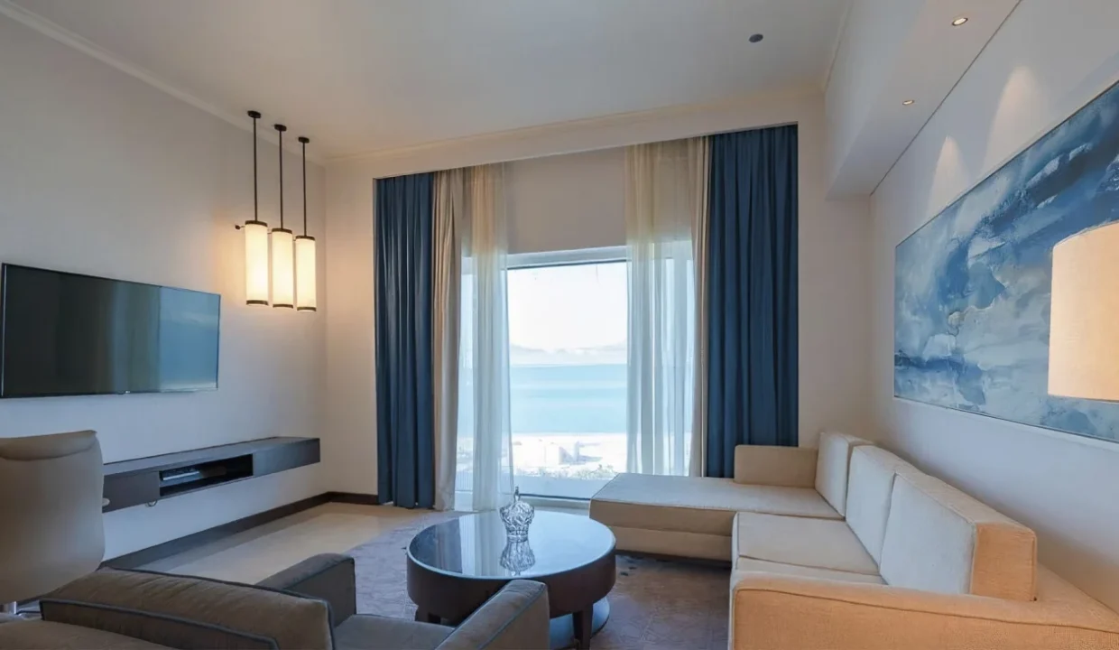 0a73611254026a5a64dffbe28cc8939cae6662f4_18_1300