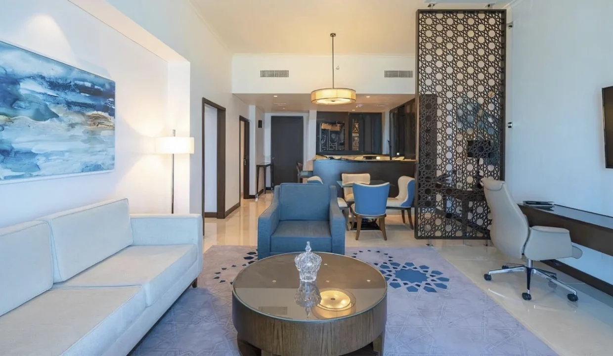 30cddb1f523f77ad01cac05d1dd91e2acda76b95_18_1300