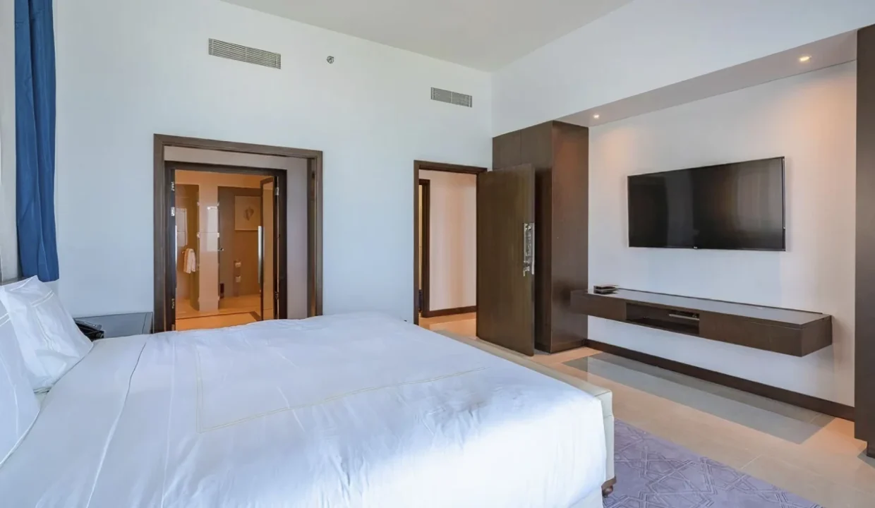 8d889744b024d455e608dc3a2483624205ce5431_18_1300