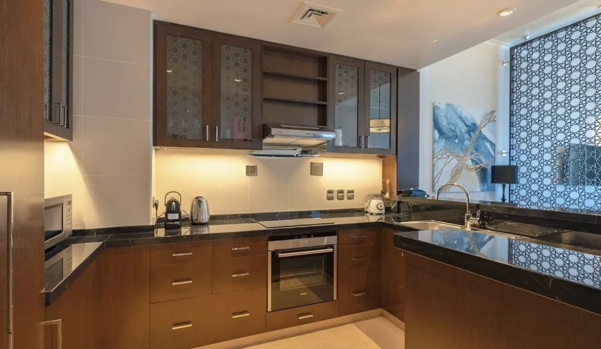 ae973244b730520ae6601ee4484808d9678559a8_18_1300